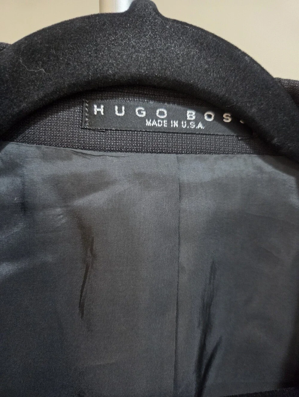 Hugo Boss Men's Dark Charcoal Three-Button Blazer Sz.42 R